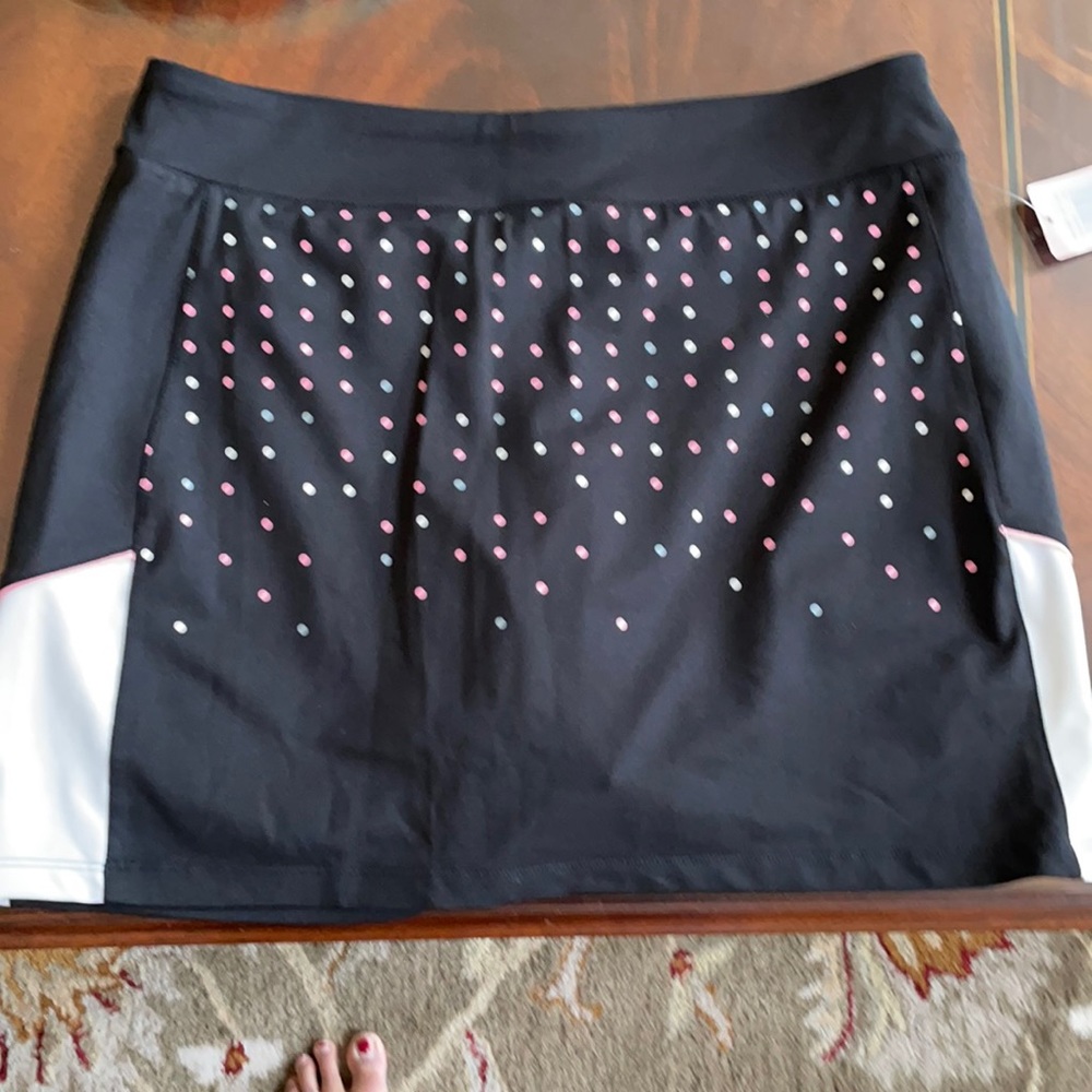 NEW with TAG IZOD TENNIS SKIRT with shorts